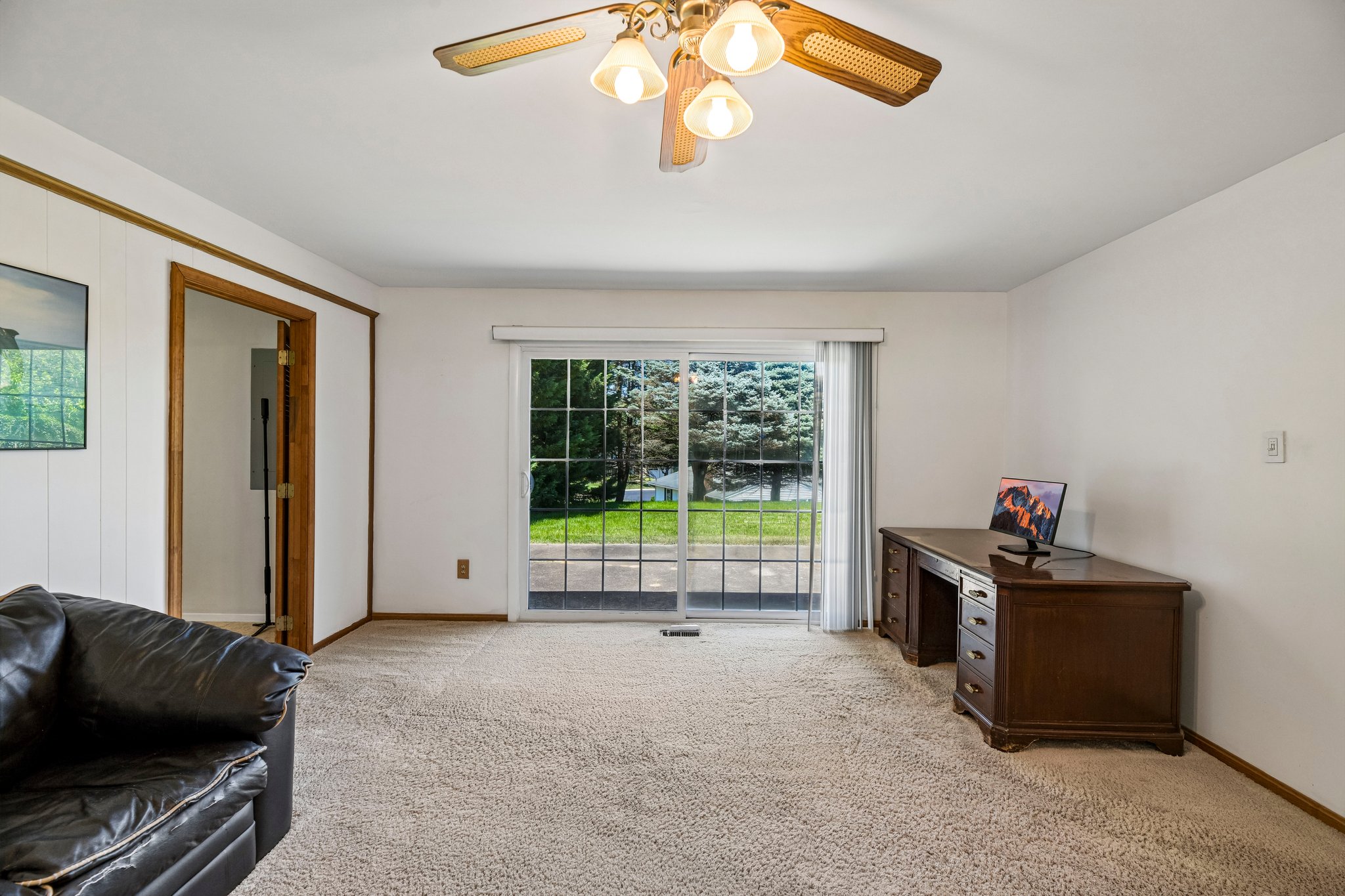 Woodrow Ln-S0406-013.jpg