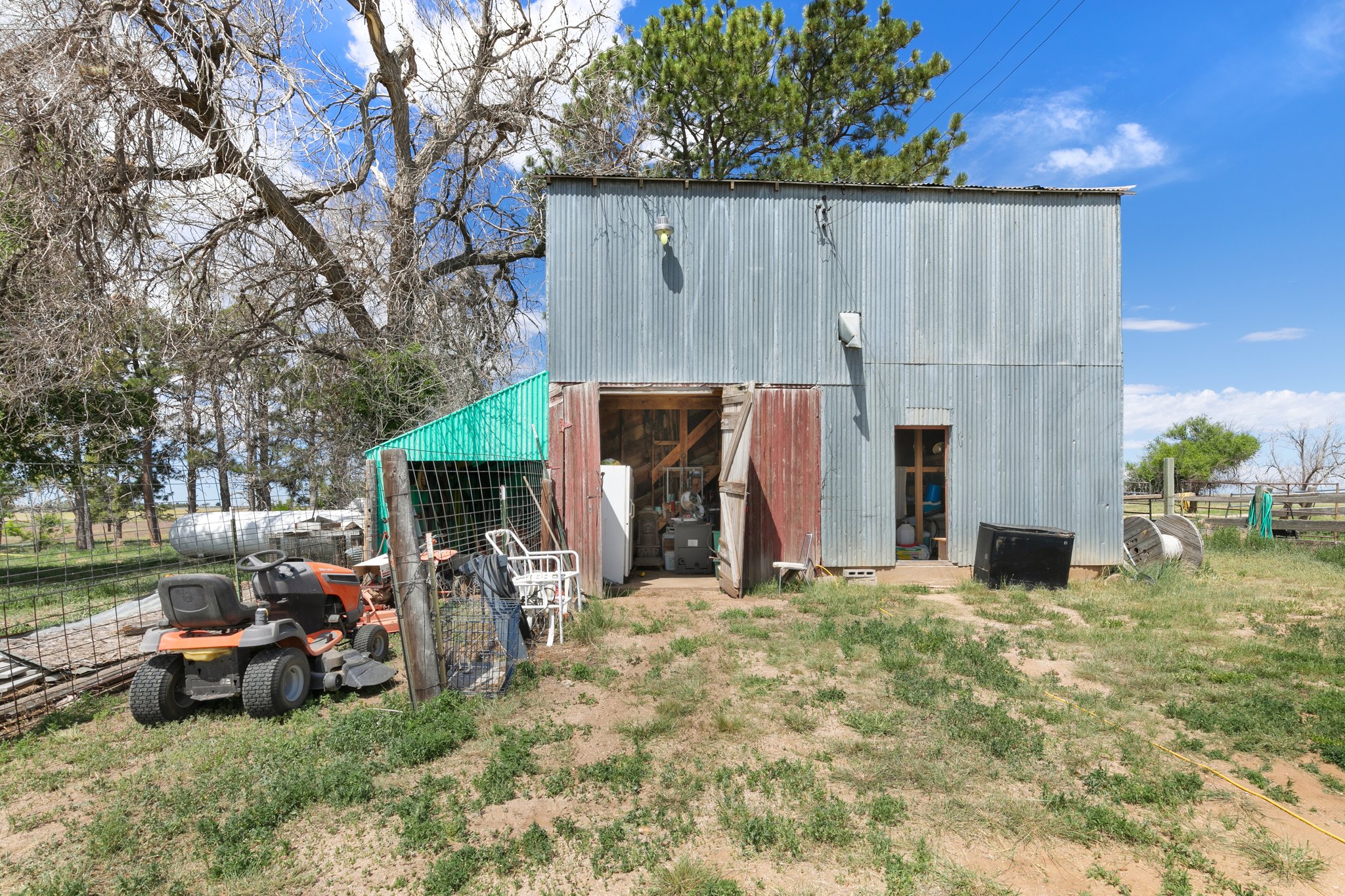 Storage building