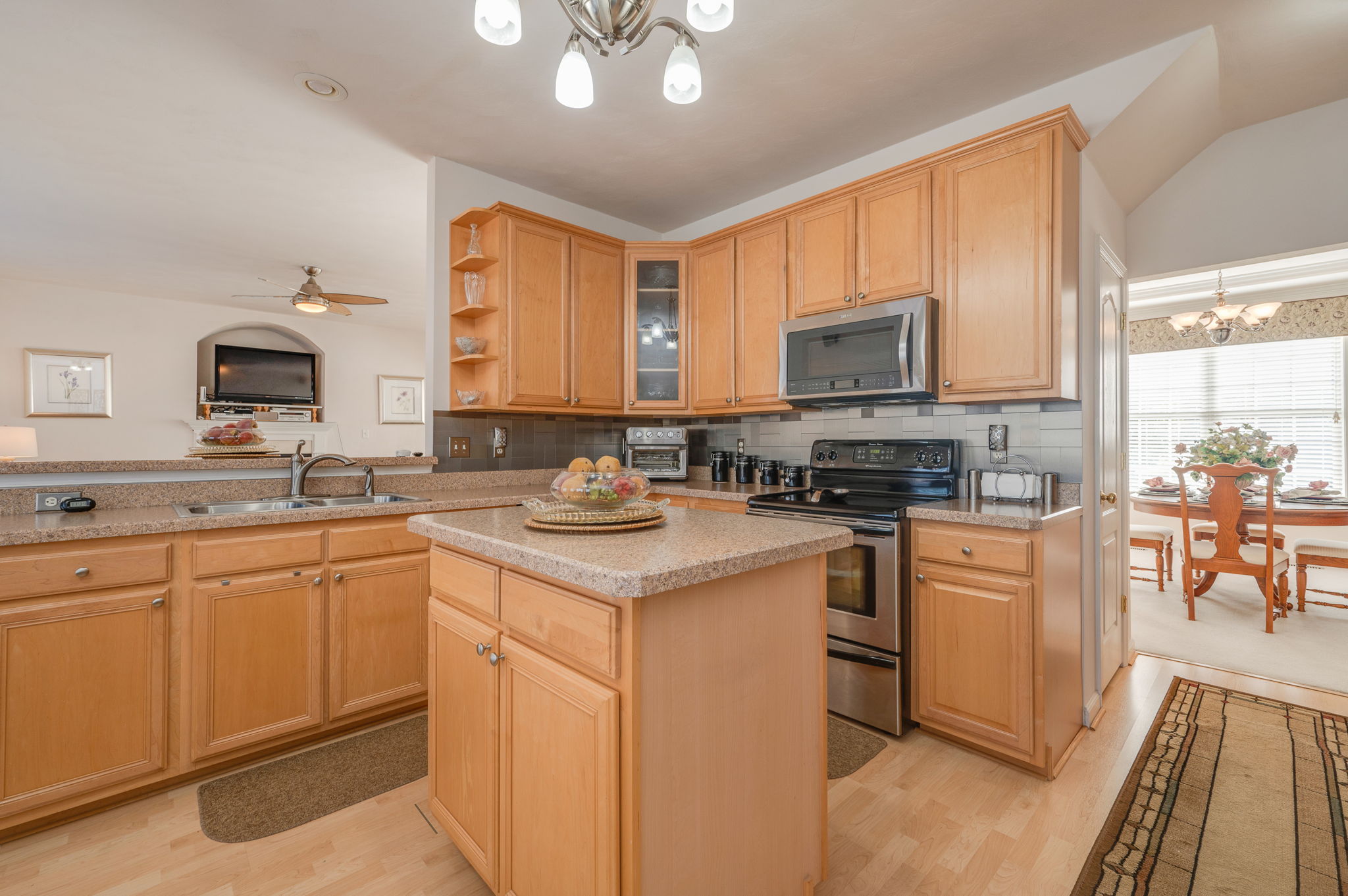 4016 Lakeview Dr, Chesapeake, VA 23323, USA Photo 13