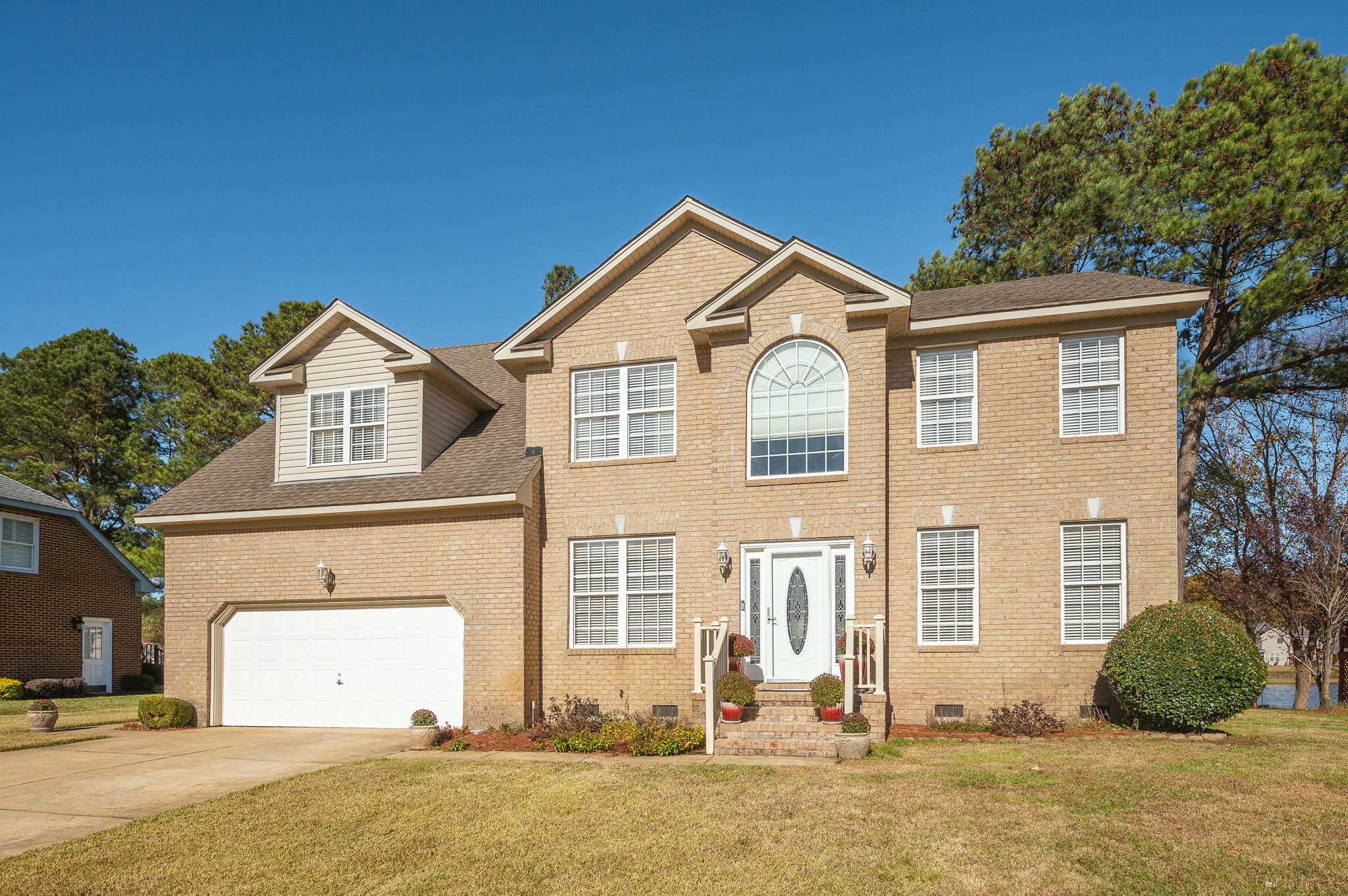 4016 Lakeview Dr, Chesapeake, VA 23323, USA Photo 1