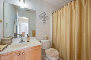 4016 Lakeview Dr, Chesapeake, VA 23323, USA Photo 33