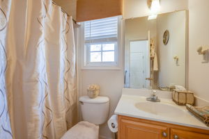 4016 Lakeview Dr, Chesapeake, VA 23323, USA Photo 19