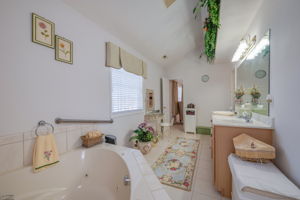 4016 Lakeview Dr, Chesapeake, VA 23323, USA Photo 28