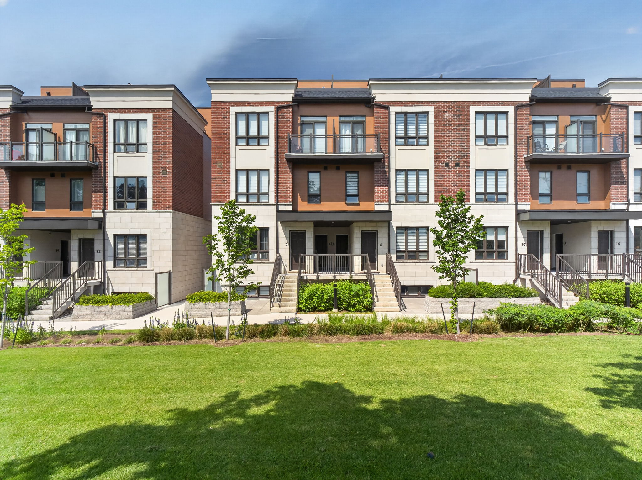 4017 Hickory Dr Mississauga, ON L4W 0G6