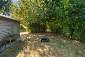  Photo 33