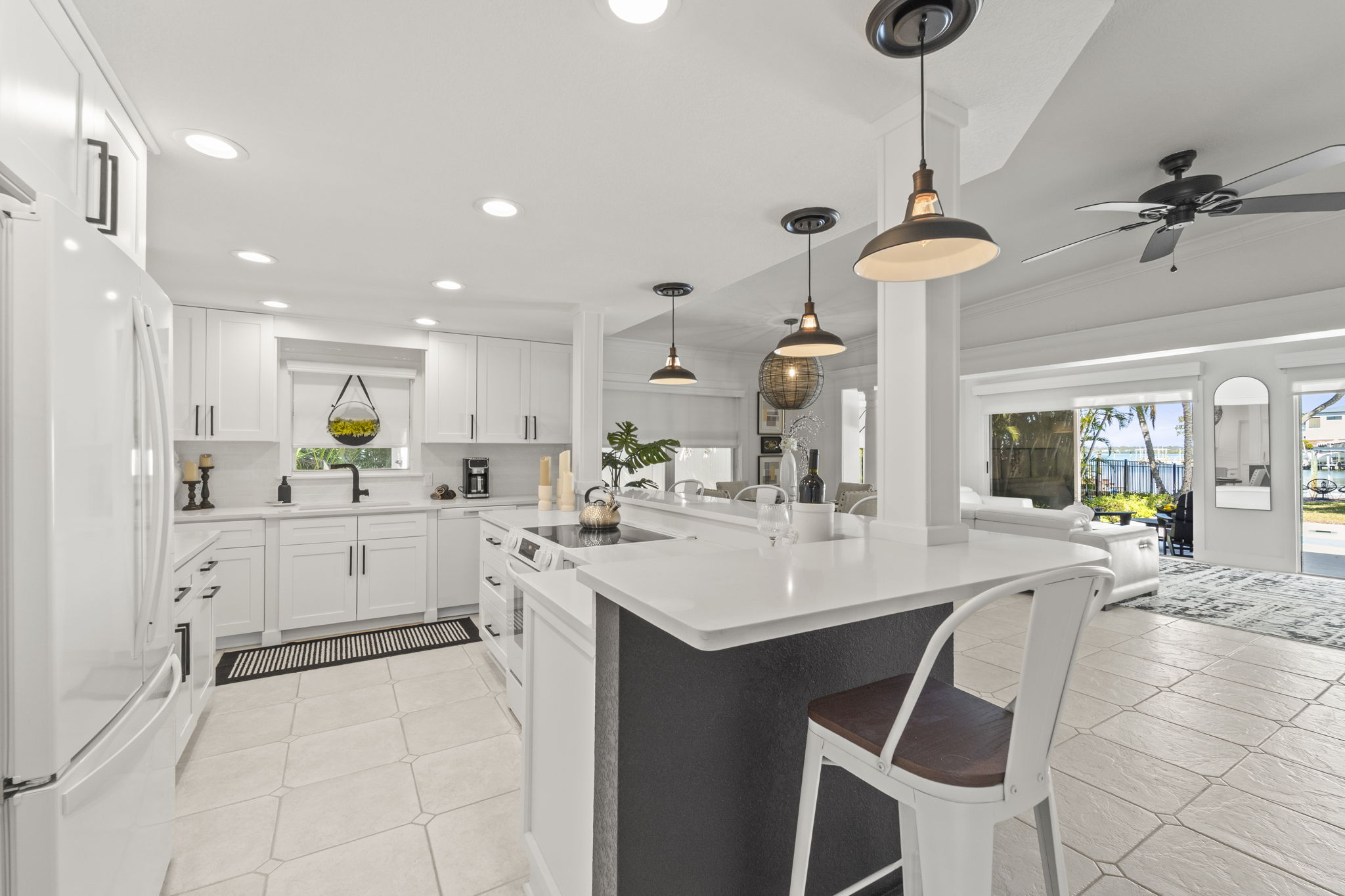 KIT 402 161st Ave 112