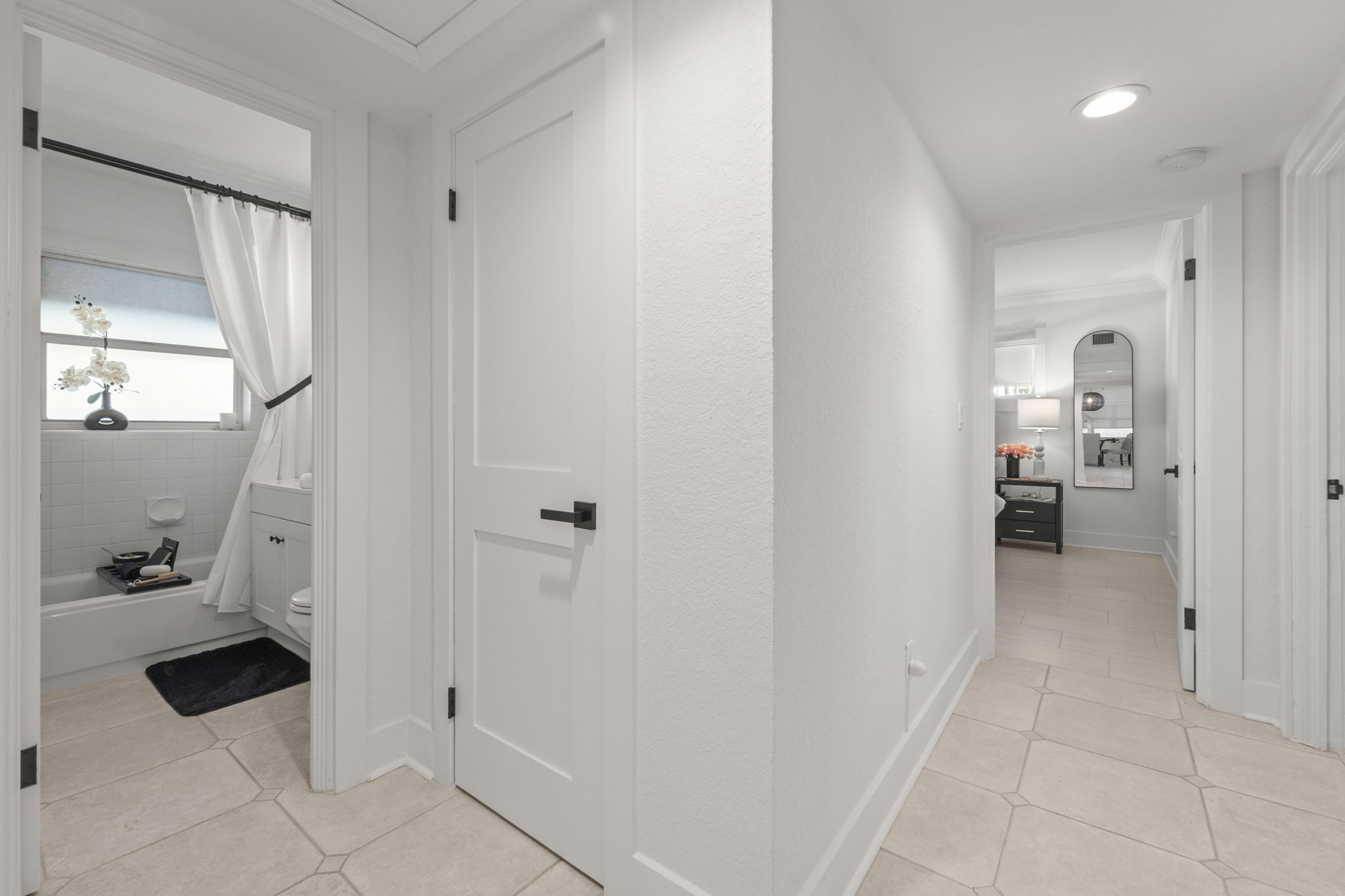 HALL 402 161st Ave 016