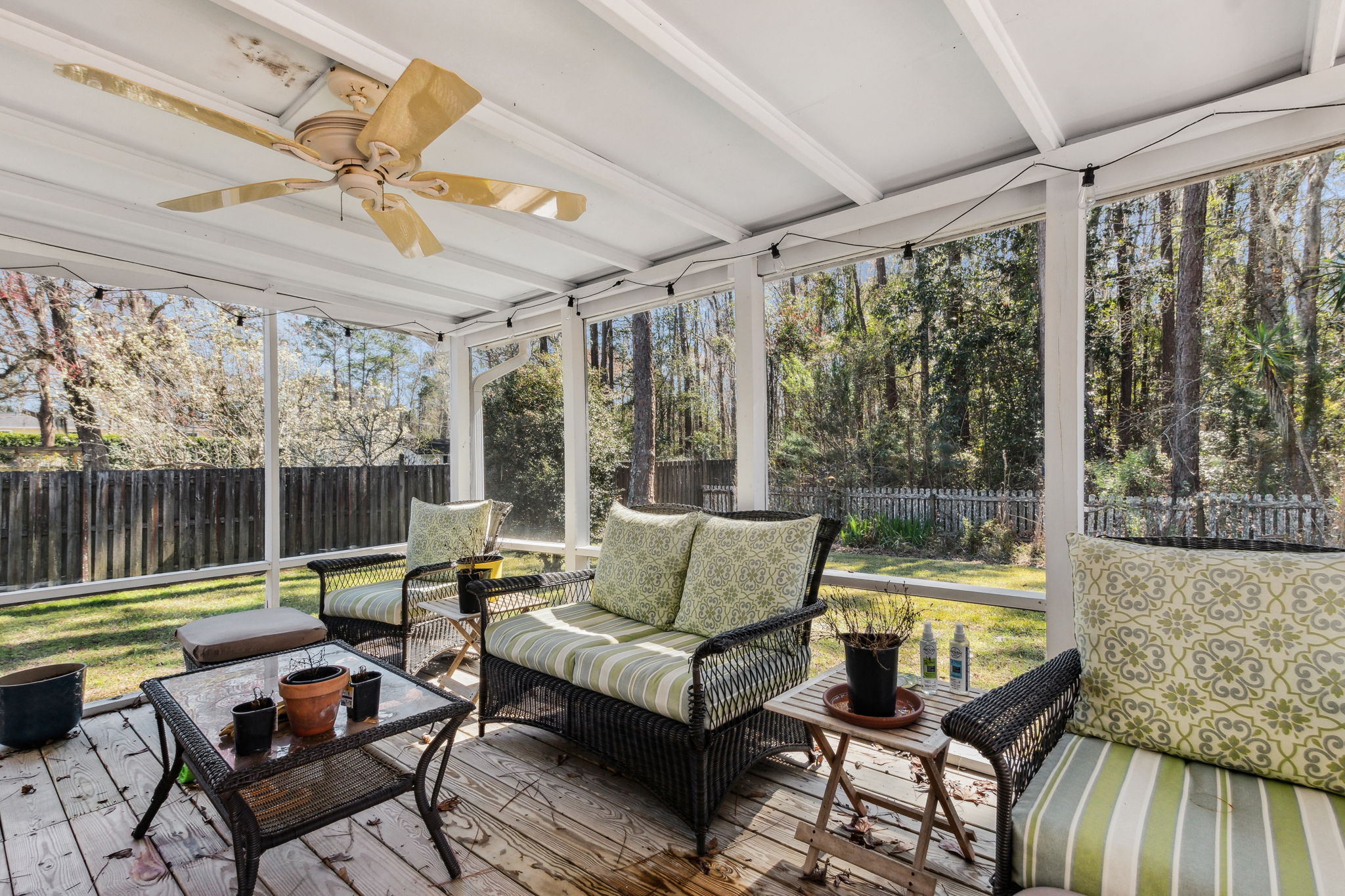 Screened-in Porch