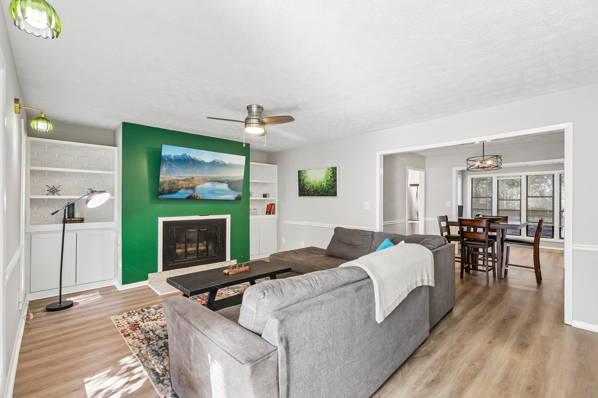 Dunbar Dr-S0810-005.jpg