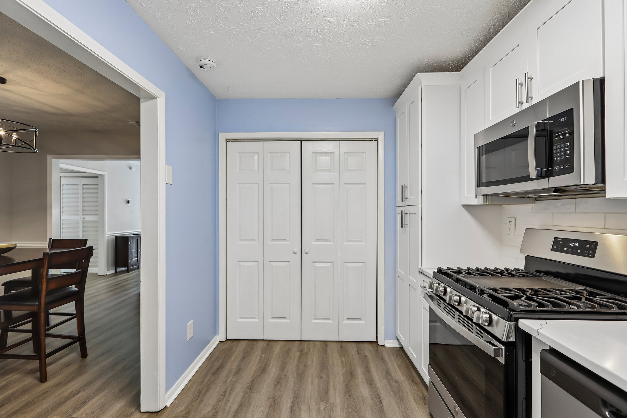 Dunbar Dr-S0810-015.jpg