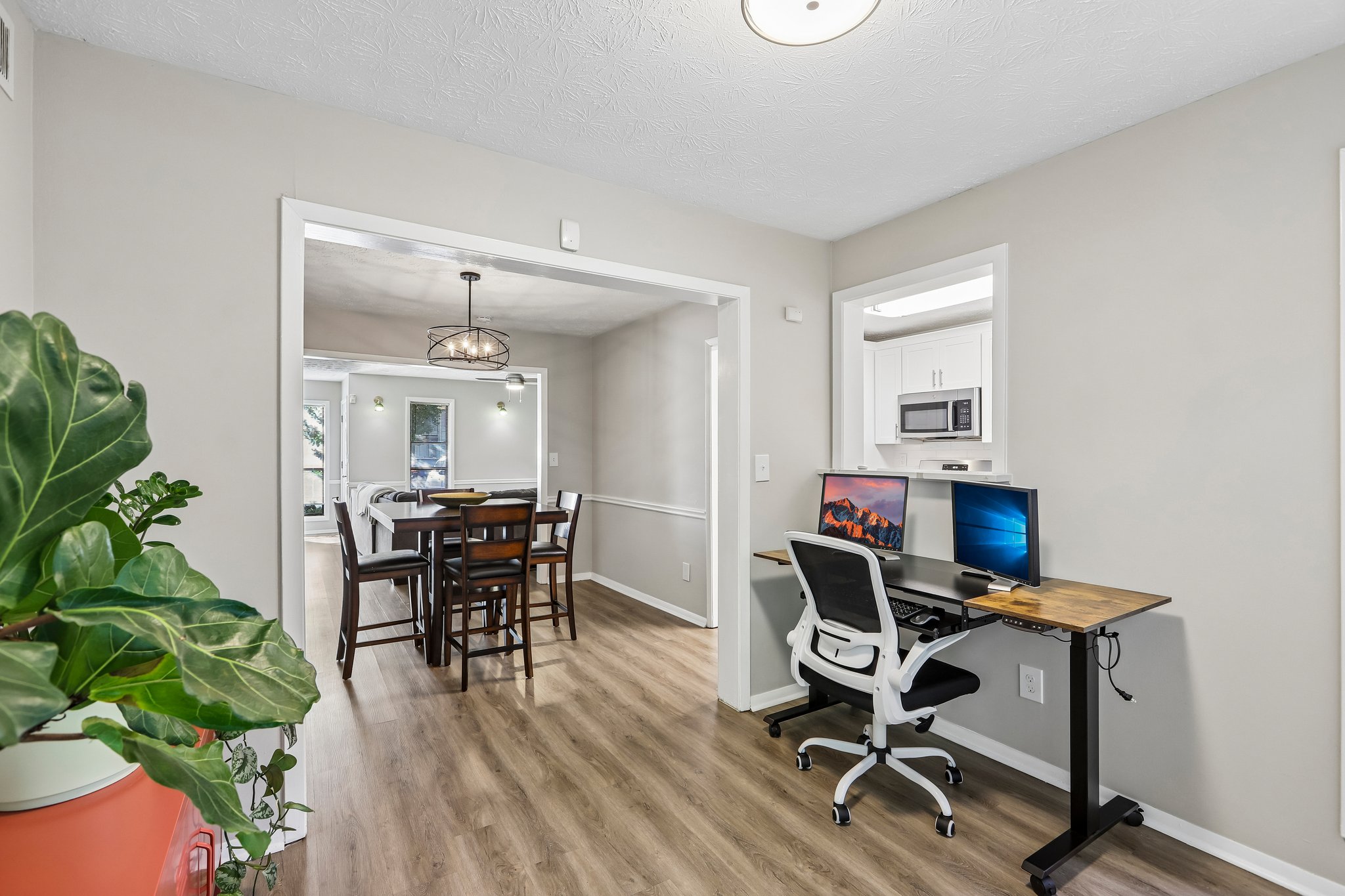 Dunbar Dr-S0810-017.jpg