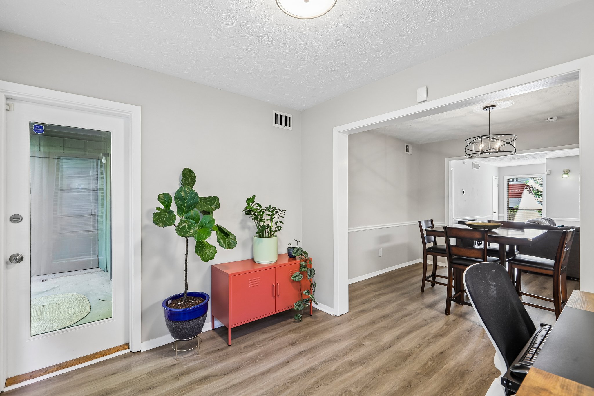 Dunbar Dr-S0810-018.jpg