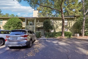Dunbar Dr-S0810-001.jpg