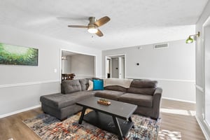 Dunbar Dr-S0810-007.jpg