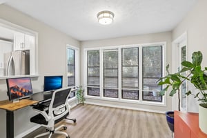 Dunbar Dr-S0810-016.jpg