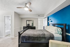 Dunbar Dr-S0810-021.jpg