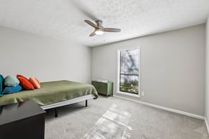 Dunbar Dr-S0810-025.jpg