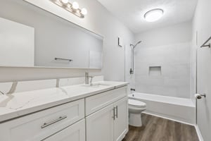 Dunbar Dr-S0810-028.jpg