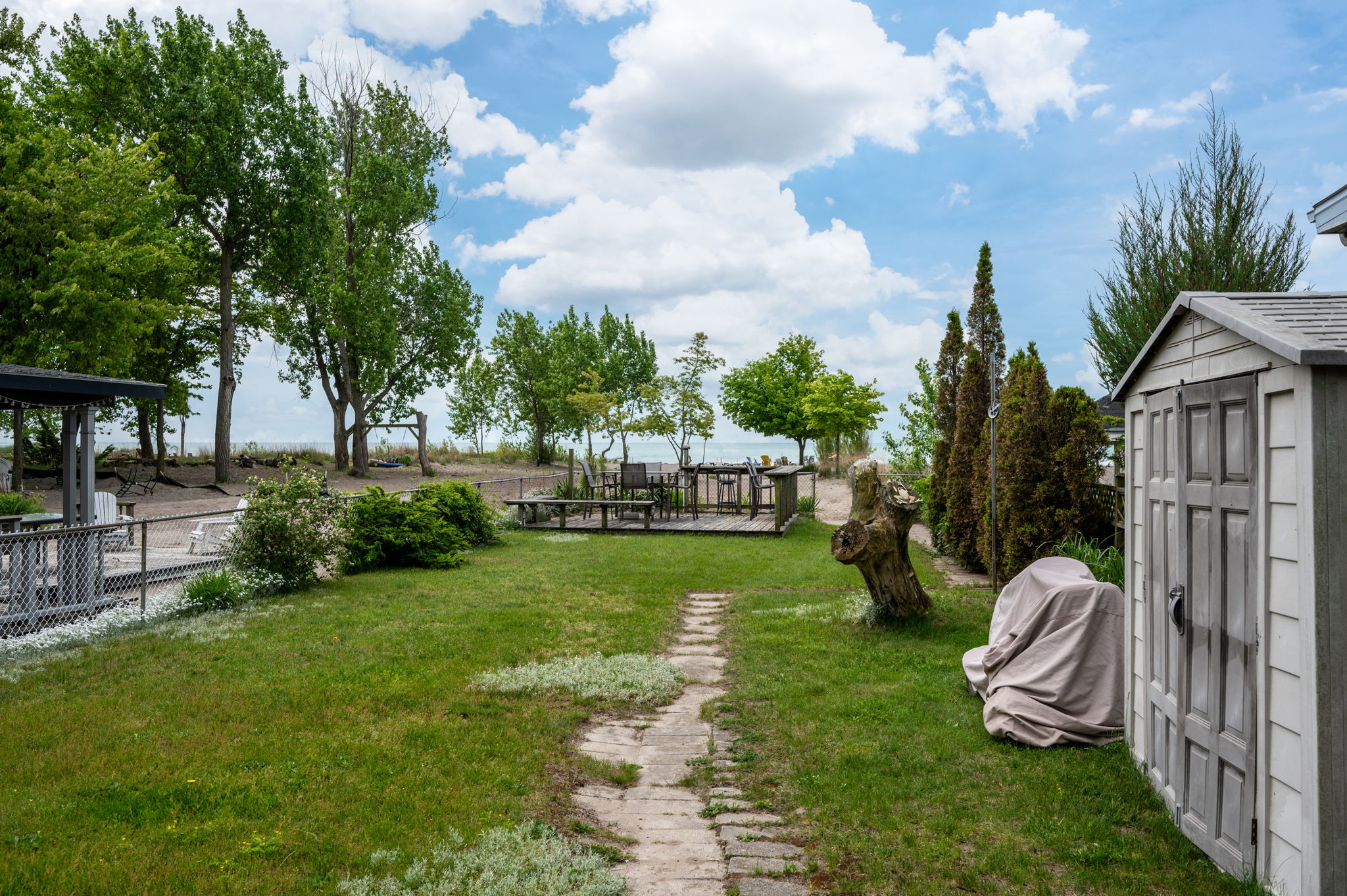  Photo 40