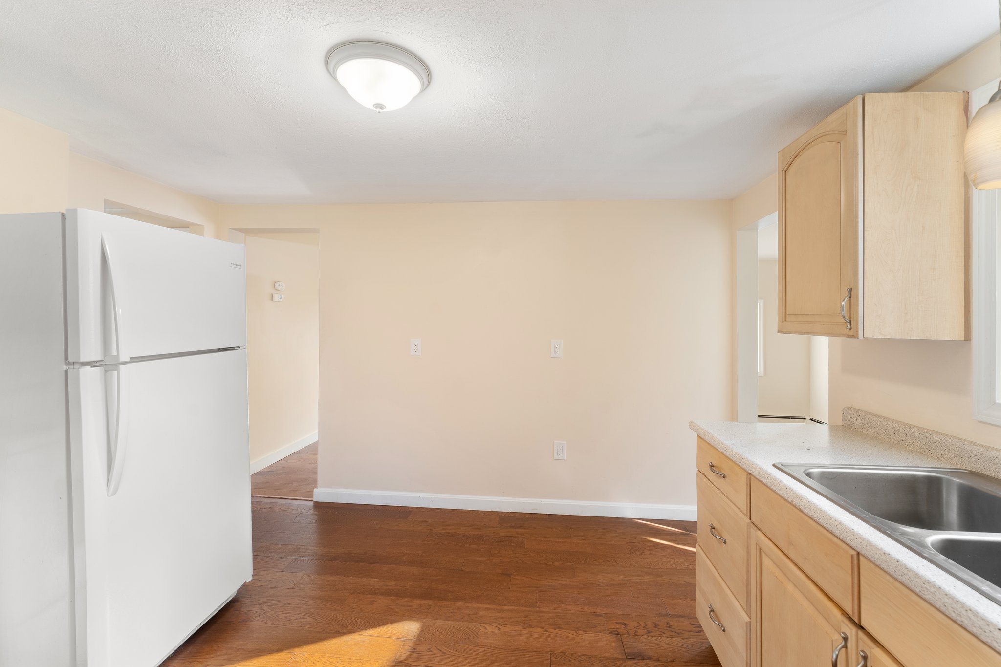 402 Middlebridge Rd, South Kingstown, RI 02879, USA Photo 15