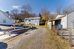 402 Middlebridge Rd, South Kingstown, RI 02879, USA Photo 56