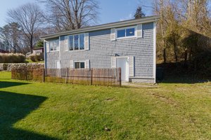 402 Middlebridge Rd, South Kingstown, RI 02879, USA Photo 49