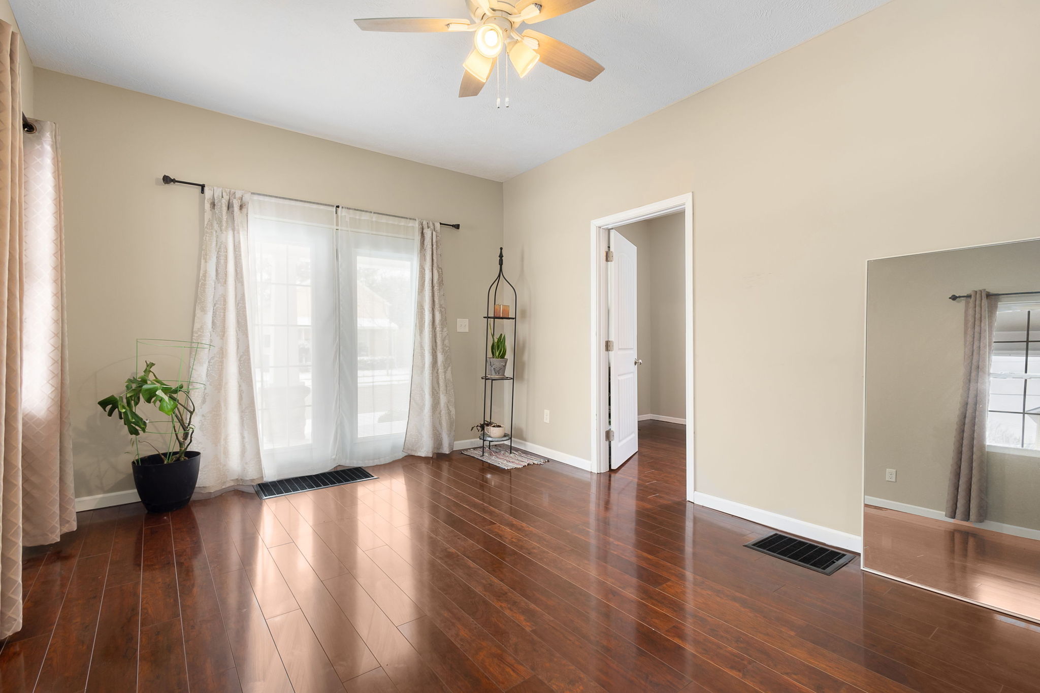 Living Room/Dining Room