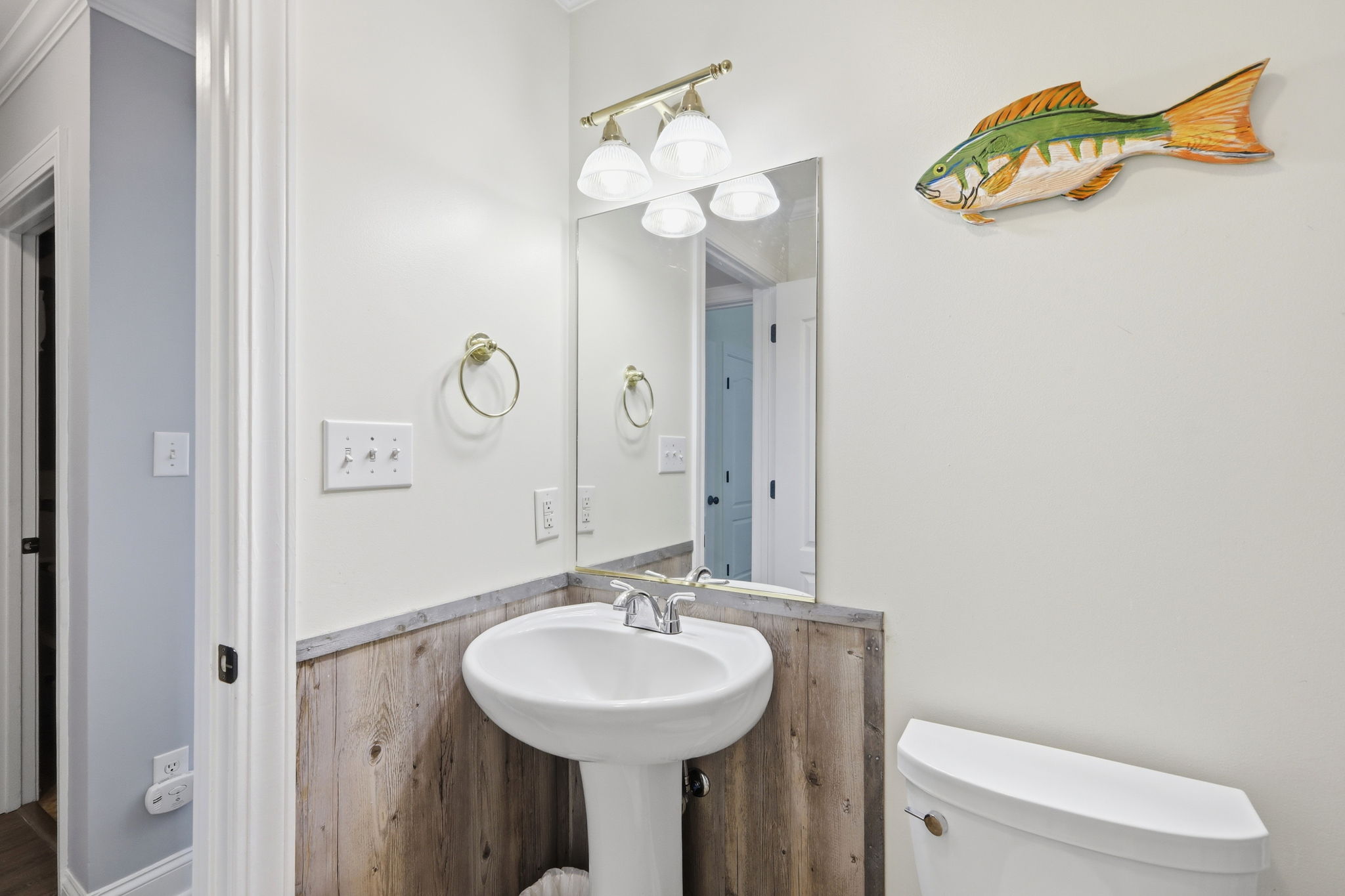 Secondary Full Bathroom