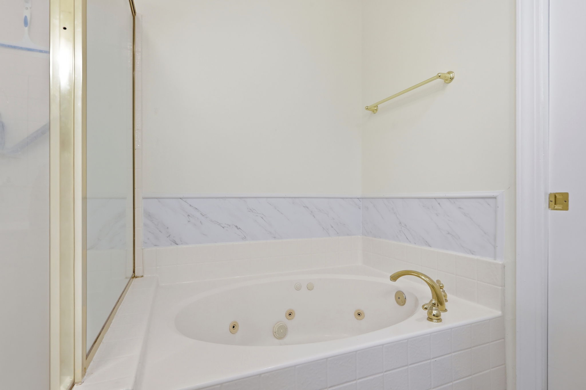 En Suite Soaker Tub