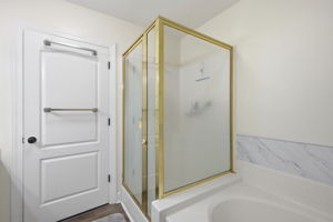 En Suite Walk-In Shower