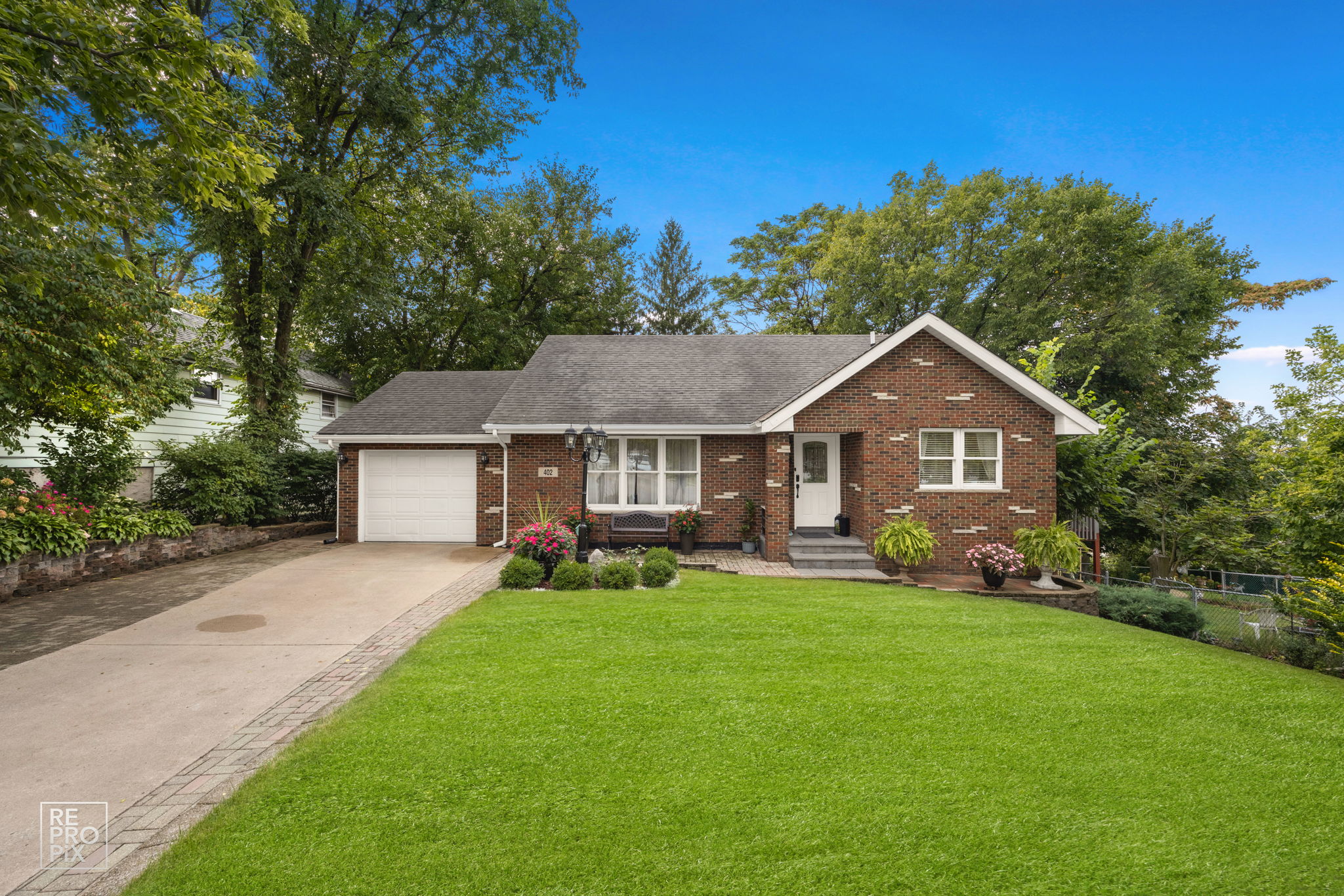 402 Stephen St, Lemont, IL 60439_003