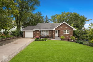 402 Stephen St, Lemont, IL 60439_003