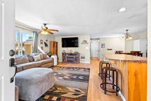 402 SW Ivy RD 5