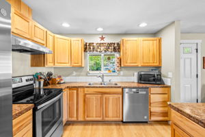 402 SW Ivy RD 12