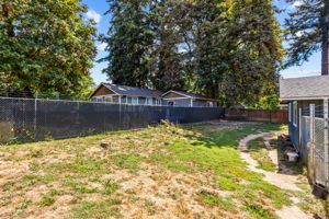 402 SW Ivy RD 32