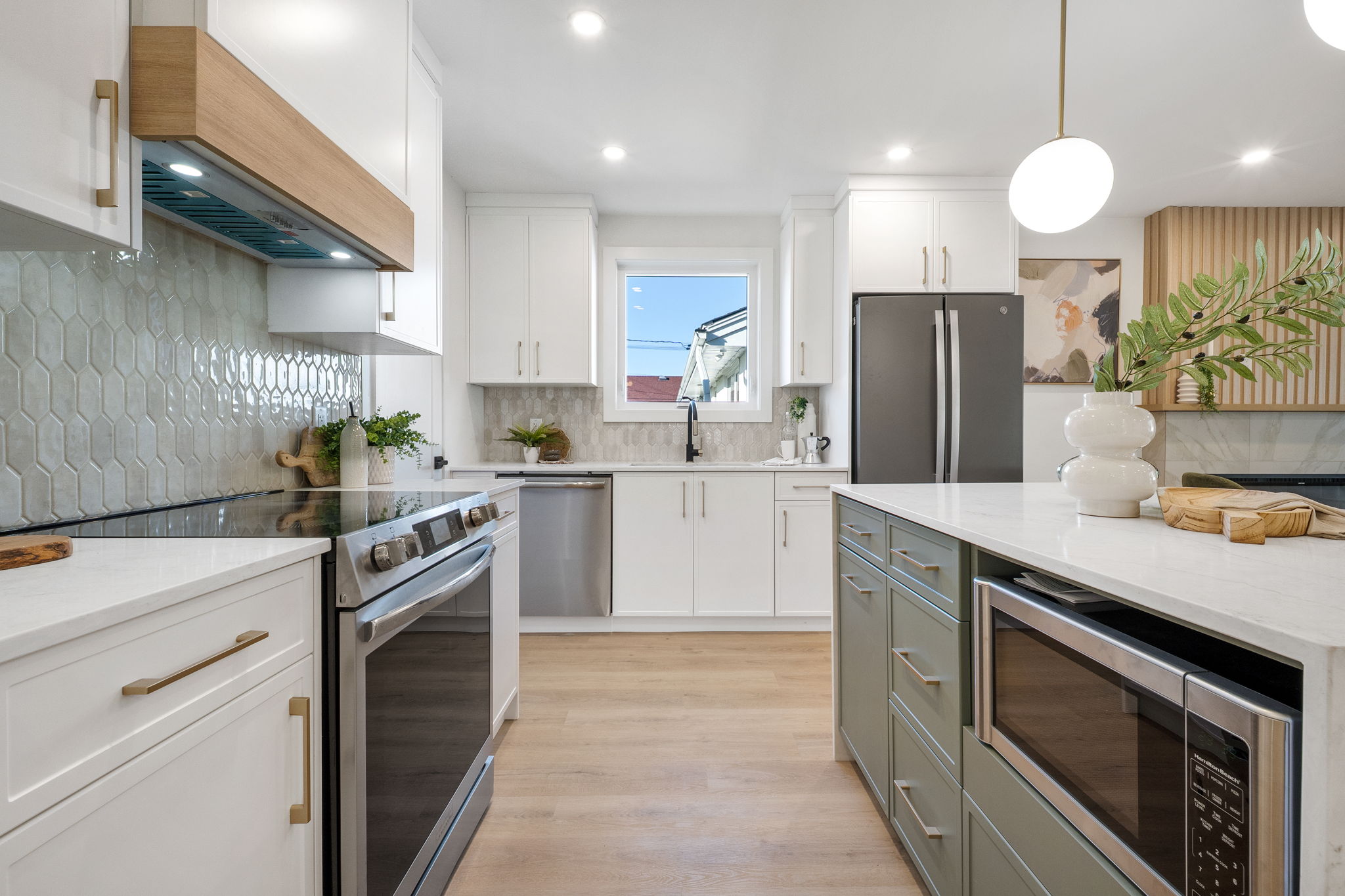 402 Whitegates Crescent - Interior-6