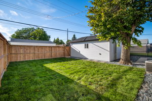402 Whitegates Crescent - Exterior-4