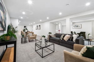 402 Whitegates Crescent - Interior-22