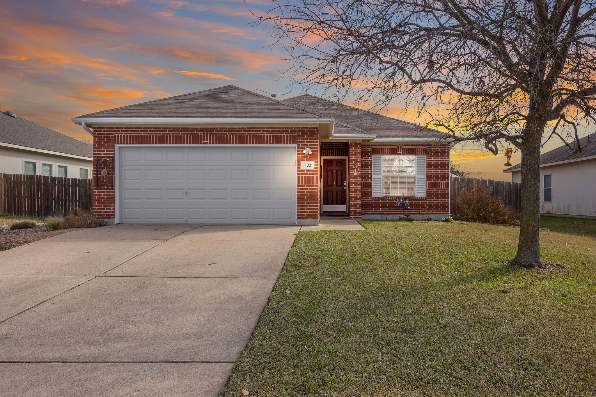 402 Wiley St, Hutto, TX 78634, USA