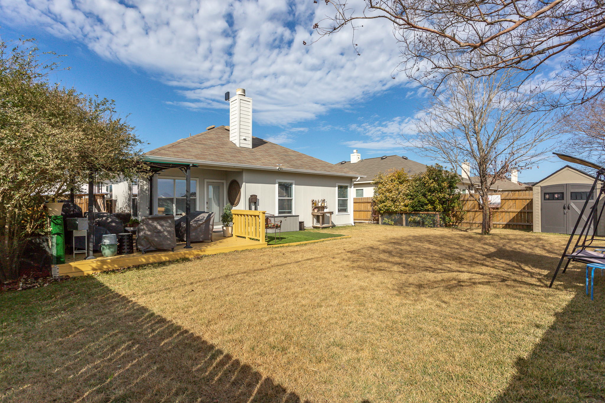 402 Wiley St, Hutto, TX 78634, USA Photo 5