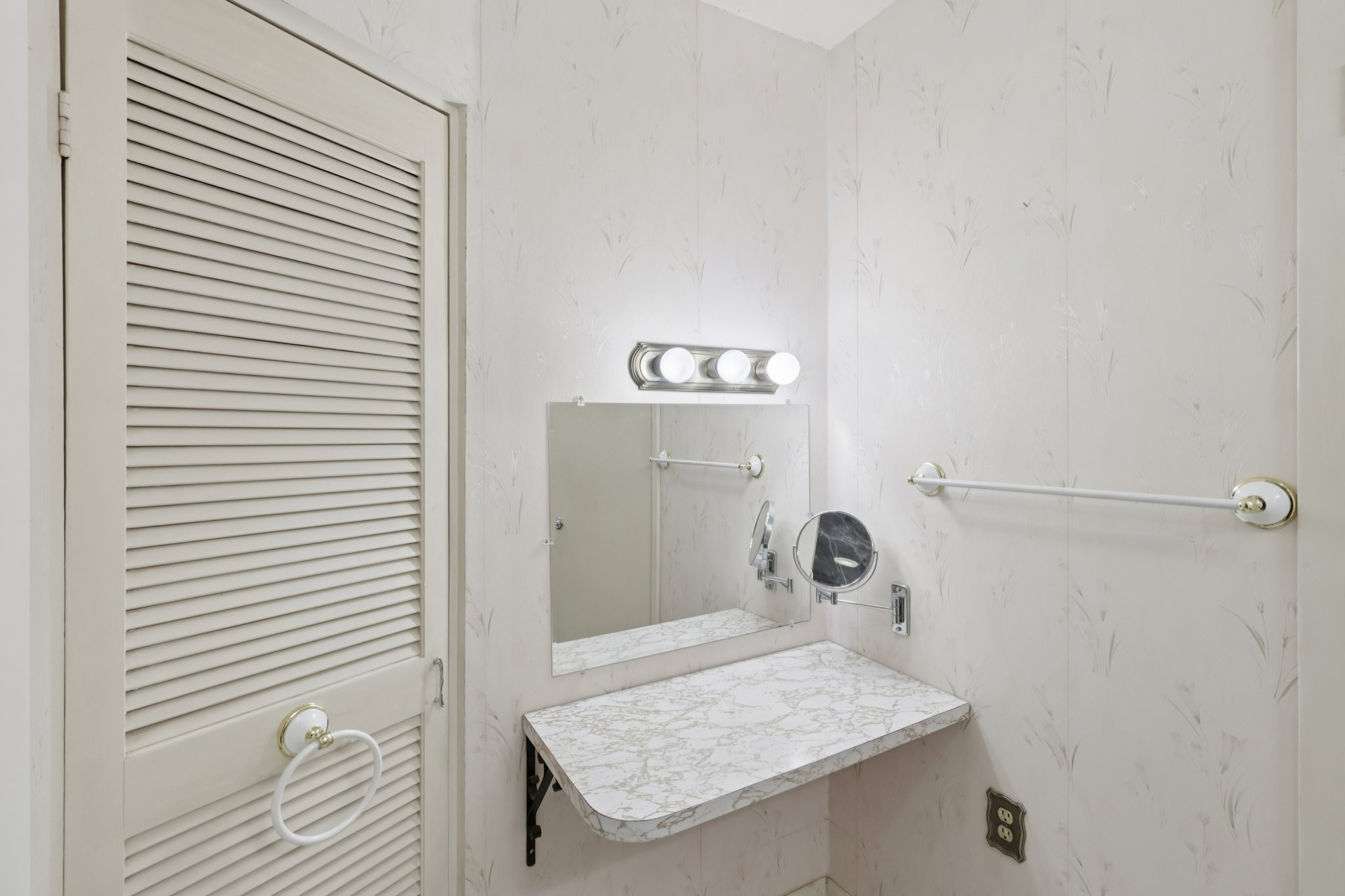 Yager Rd-S1303-033.jpg