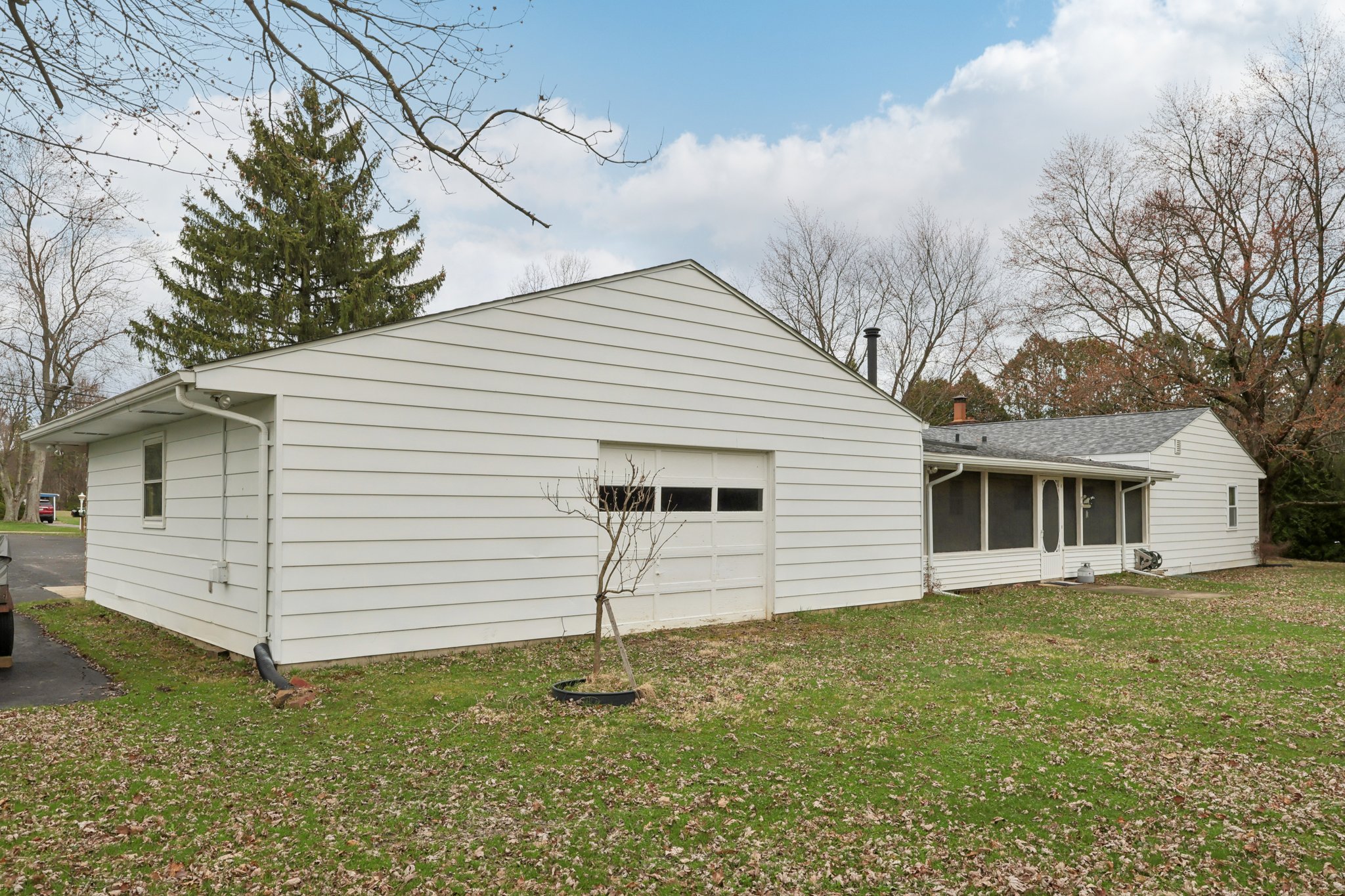 Yager Rd-S1303-052.jpg