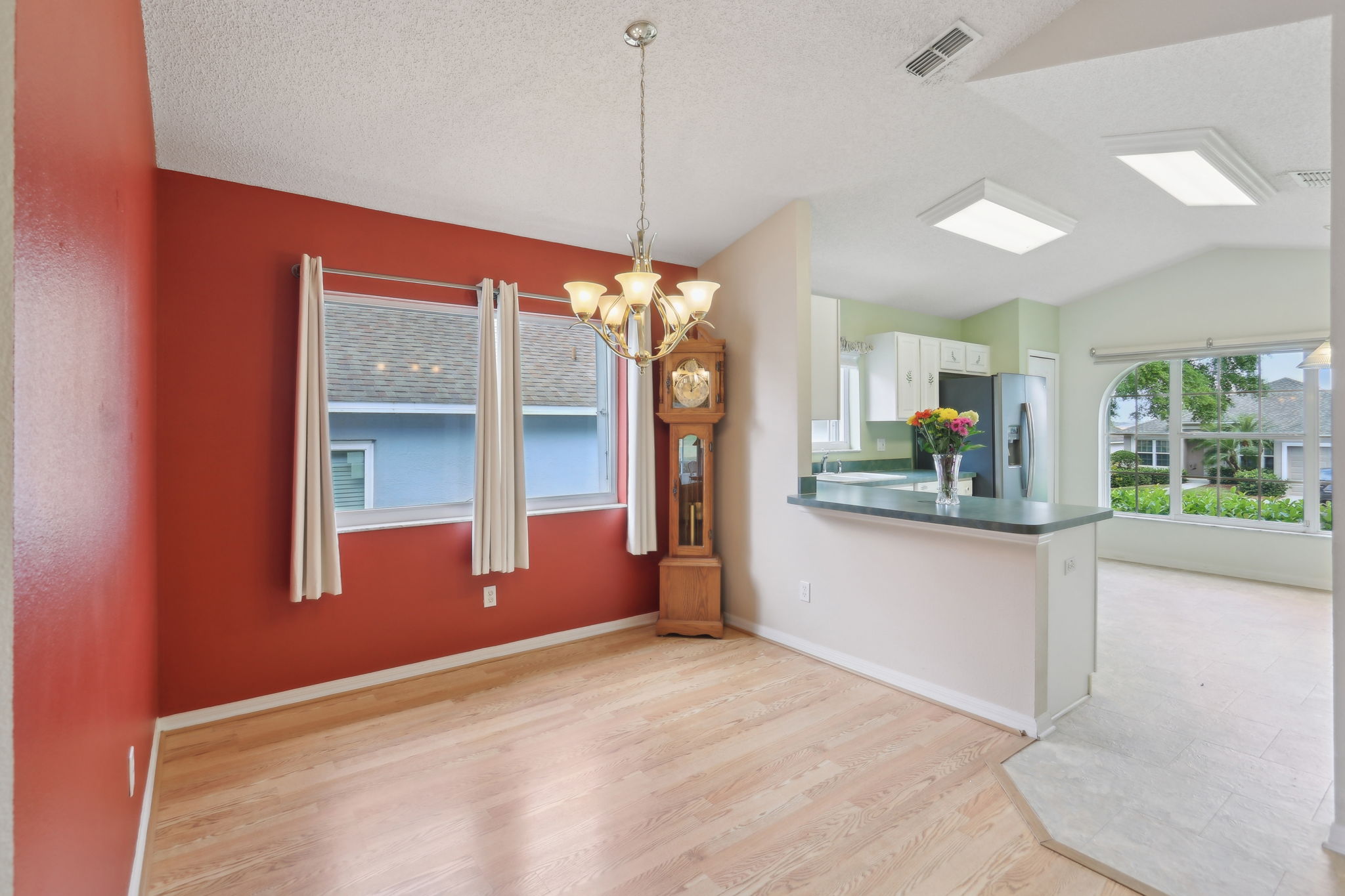 Capland Ave-010