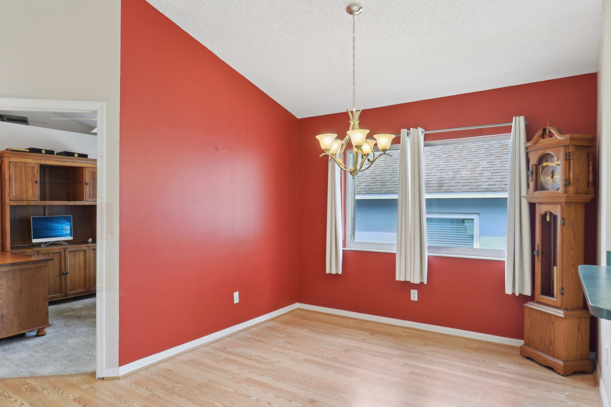 Capland Ave-012