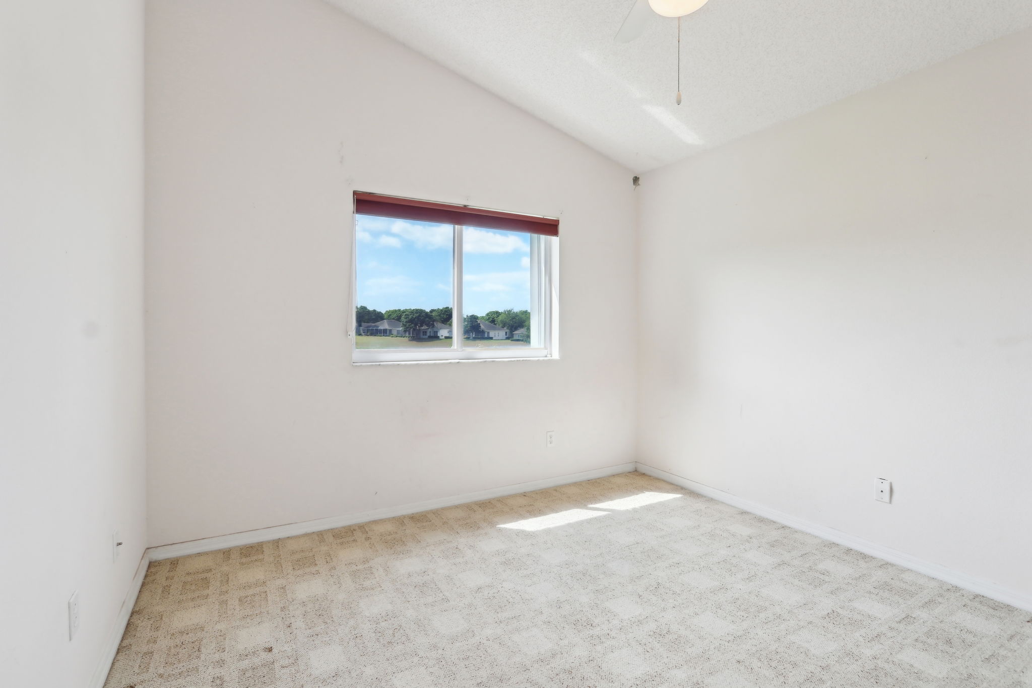 Capland Ave-031