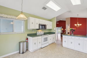 Capland Ave-017