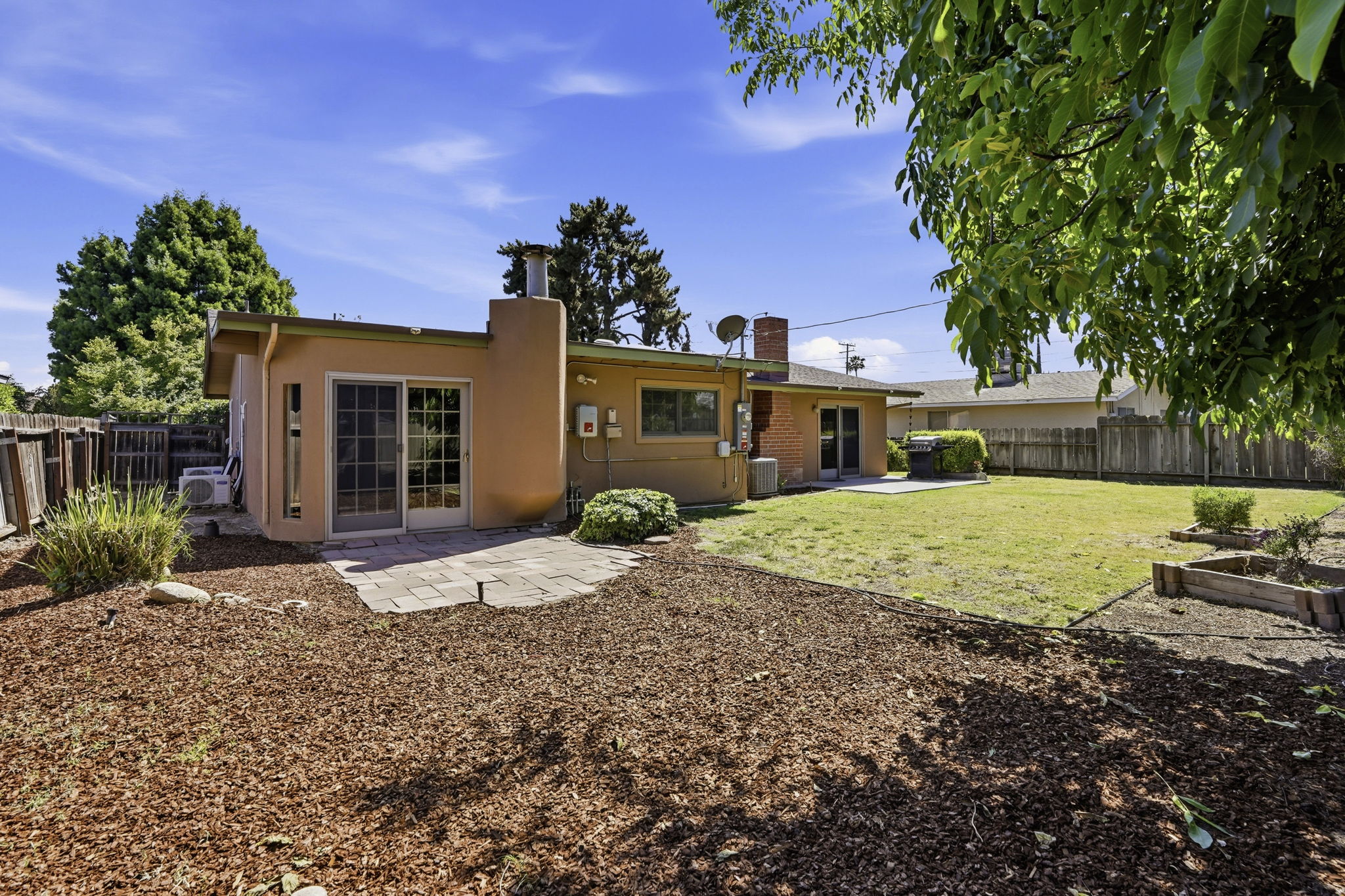 057_F8_4020 W Judy Ave