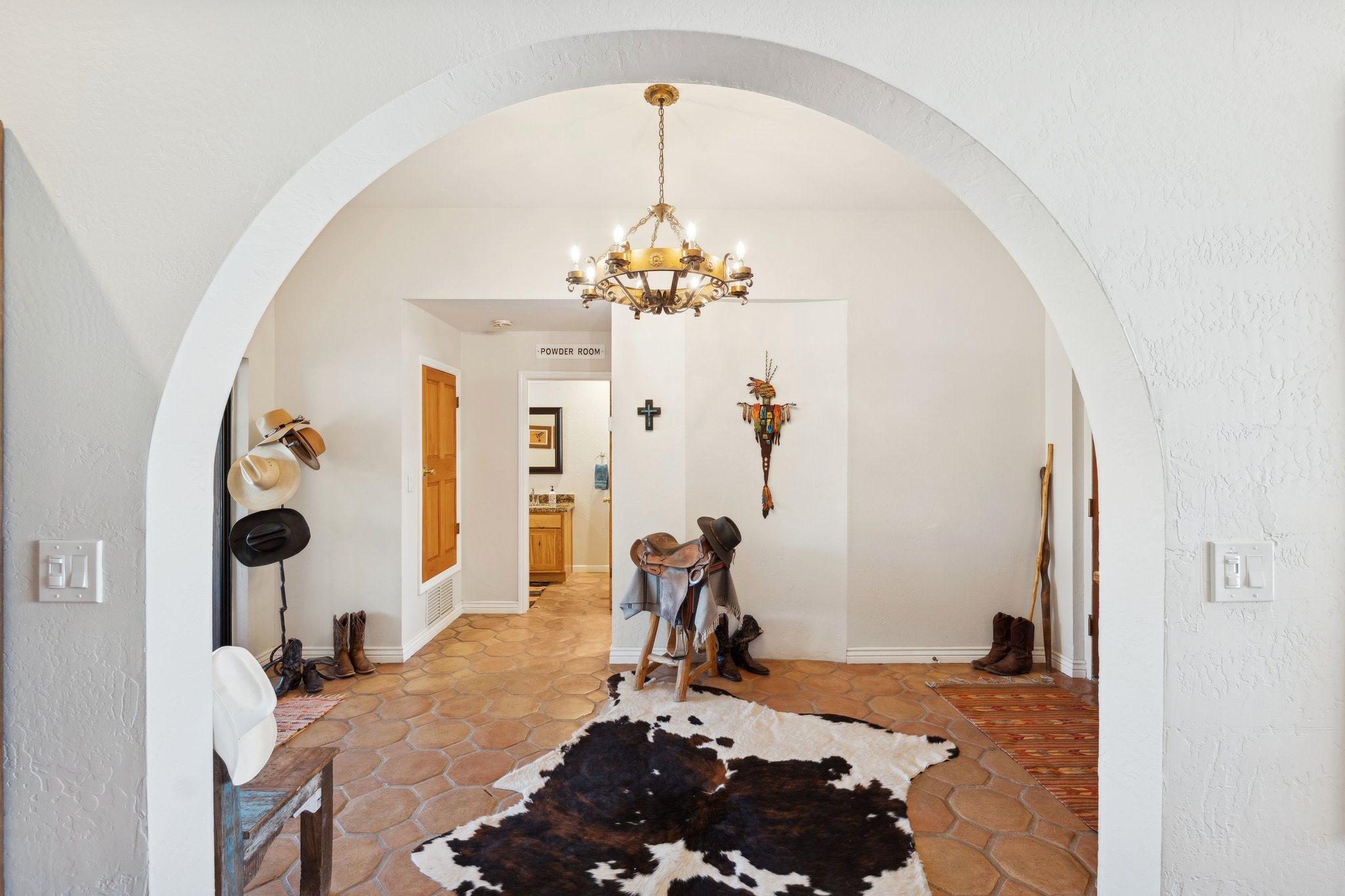 40205 N 26th St-004.jpg