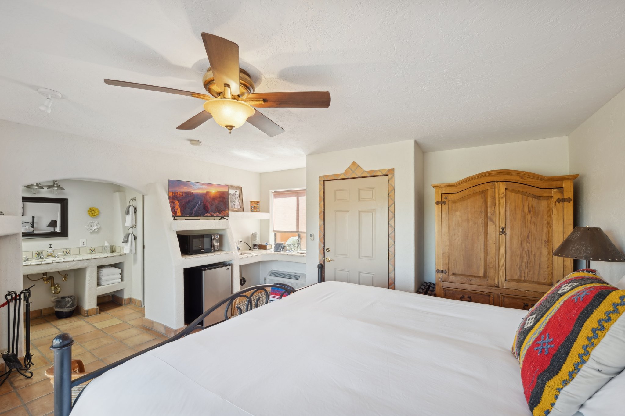 40205 N 26th St-049.jpg