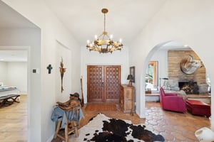 40205 N 26th St-002.jpg